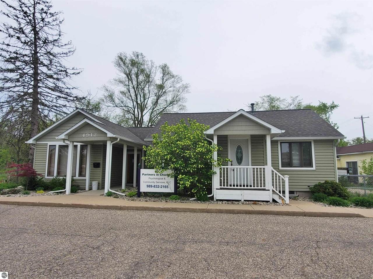 4912 Pickard Road - Photo 1