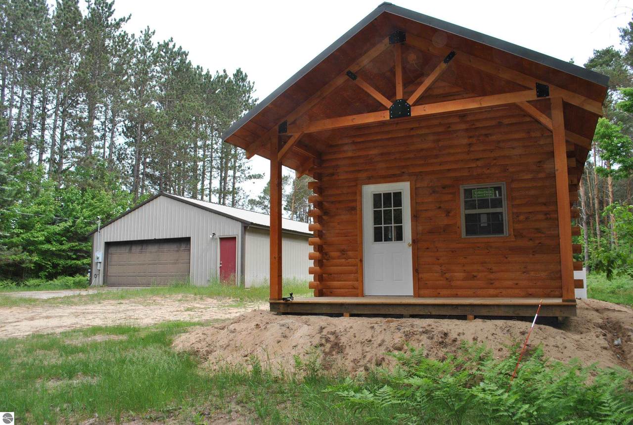 7197 12 Road - Photo 1