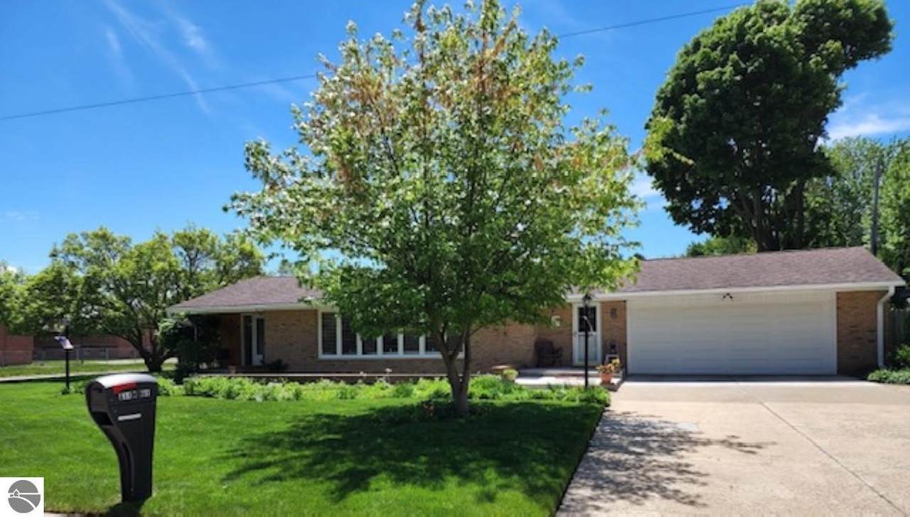 611 May Street - Photo 1