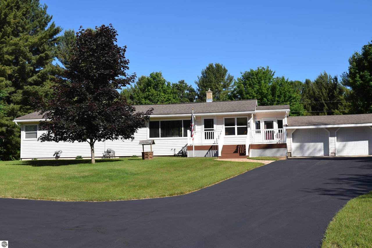 9250 Long Lake Road - Photo 1