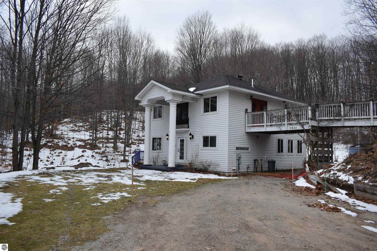 9811 Autumn Drive - Photo 1