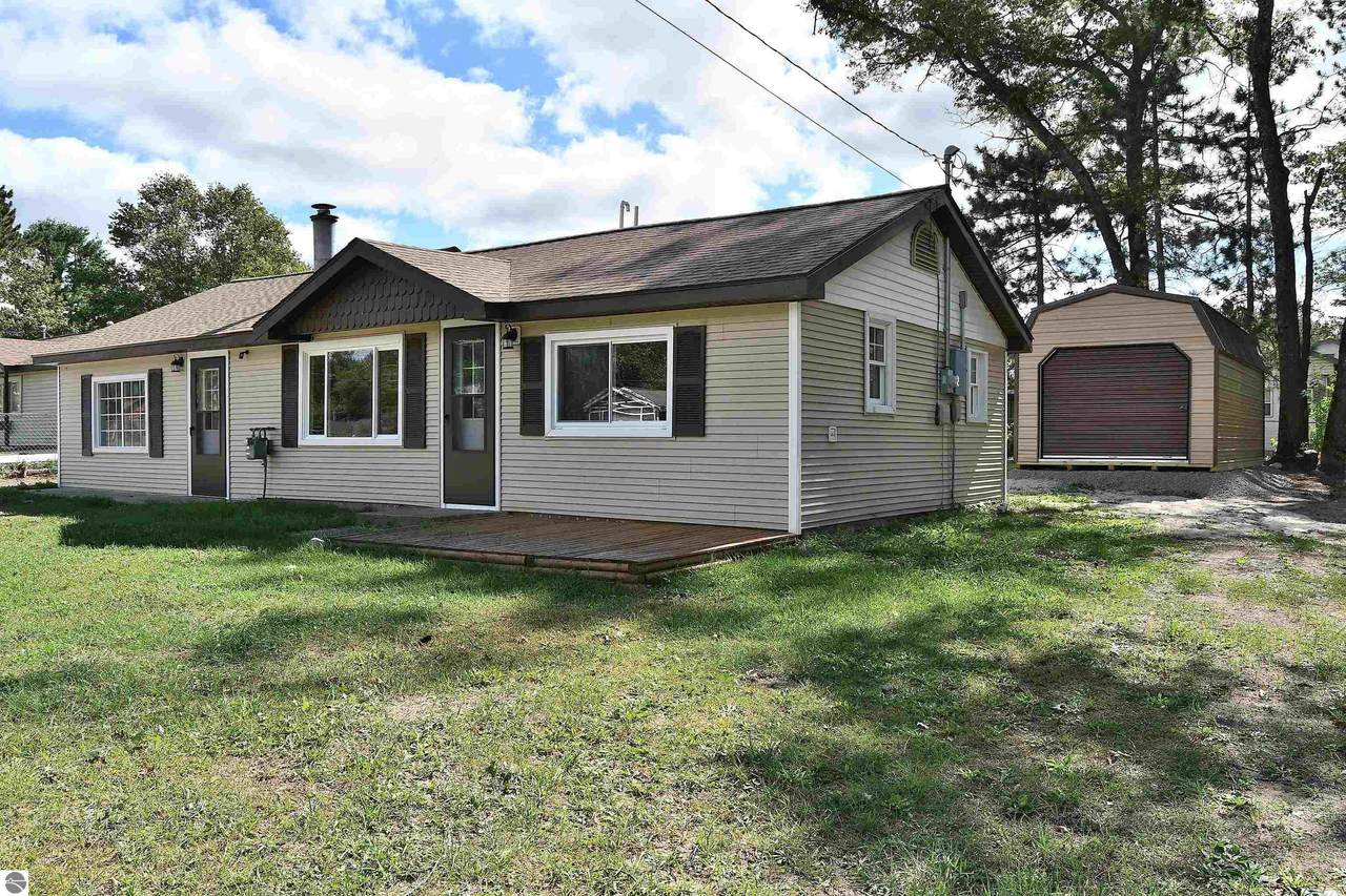 10886 Beaver Drive - Photo 1