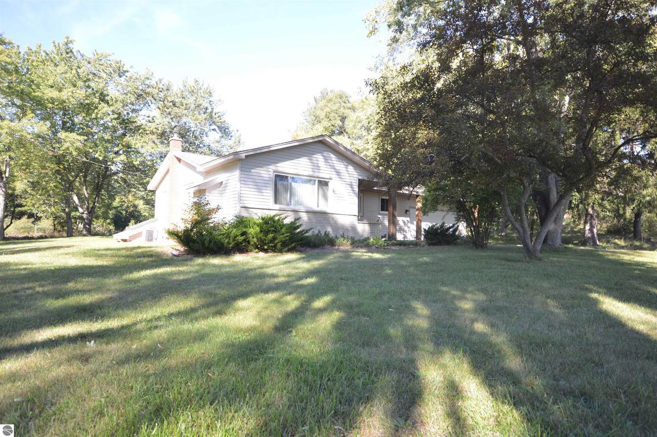 411 East Silver Lake Road - Photo 1