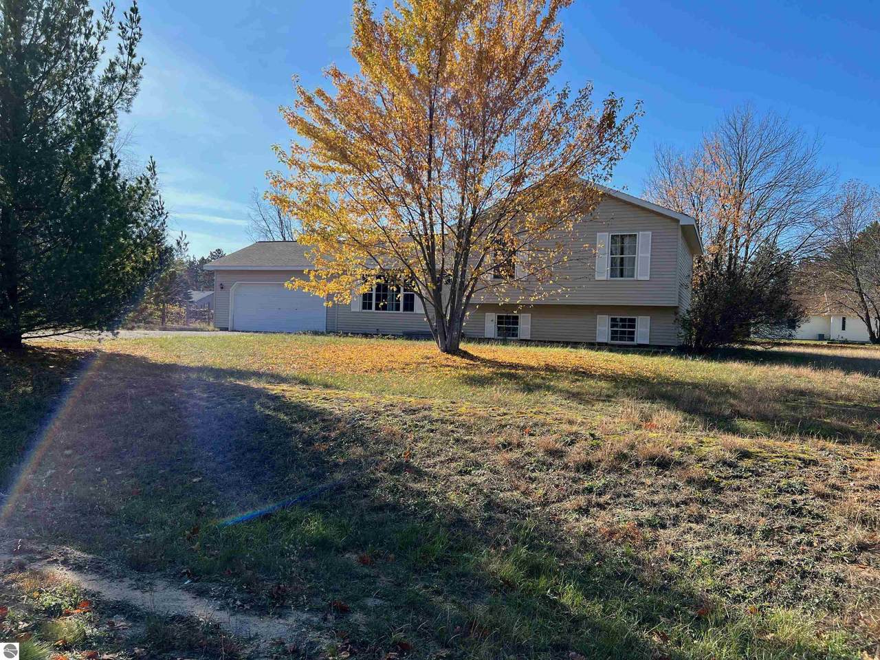 2104 Holland Circle - Photo 1