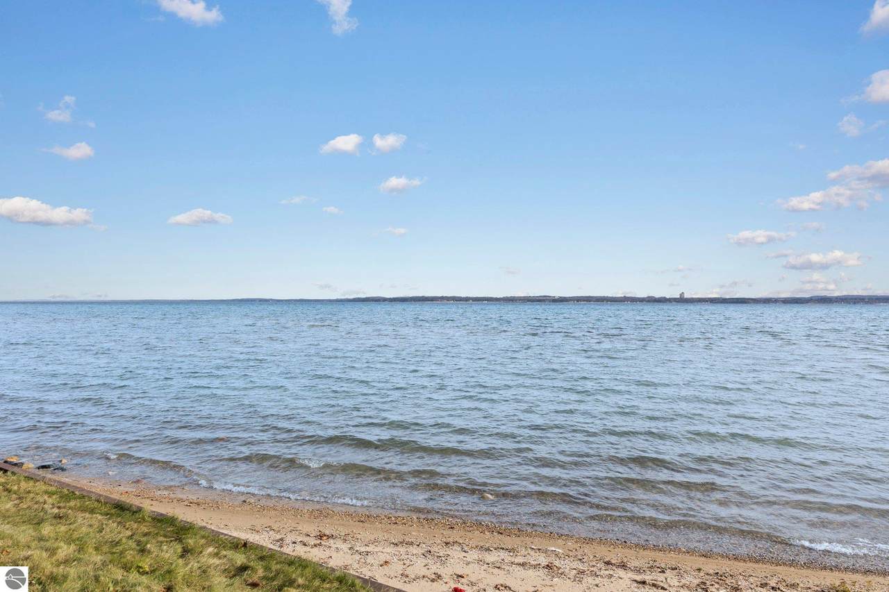 6498 Shore Road - Photo 1
