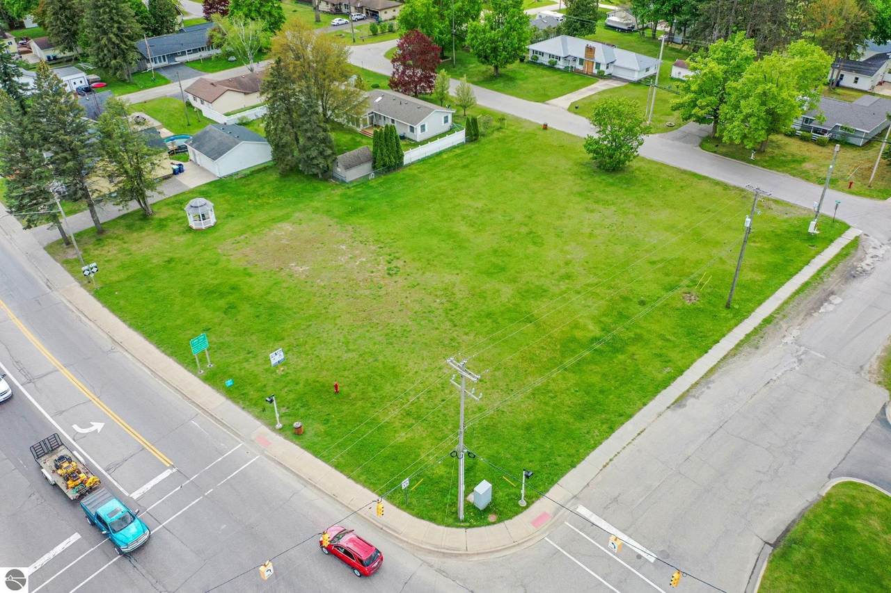 415 Main Street - Photo 1