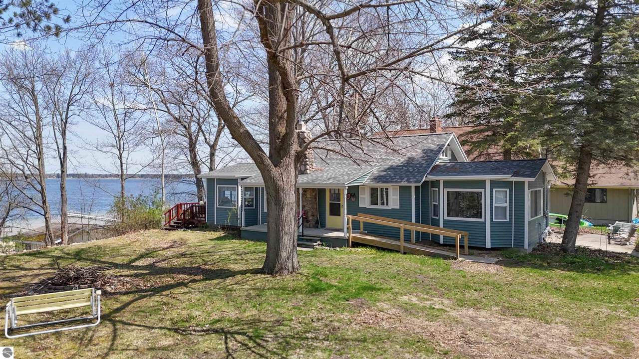 1781 Green Road - Photo 1