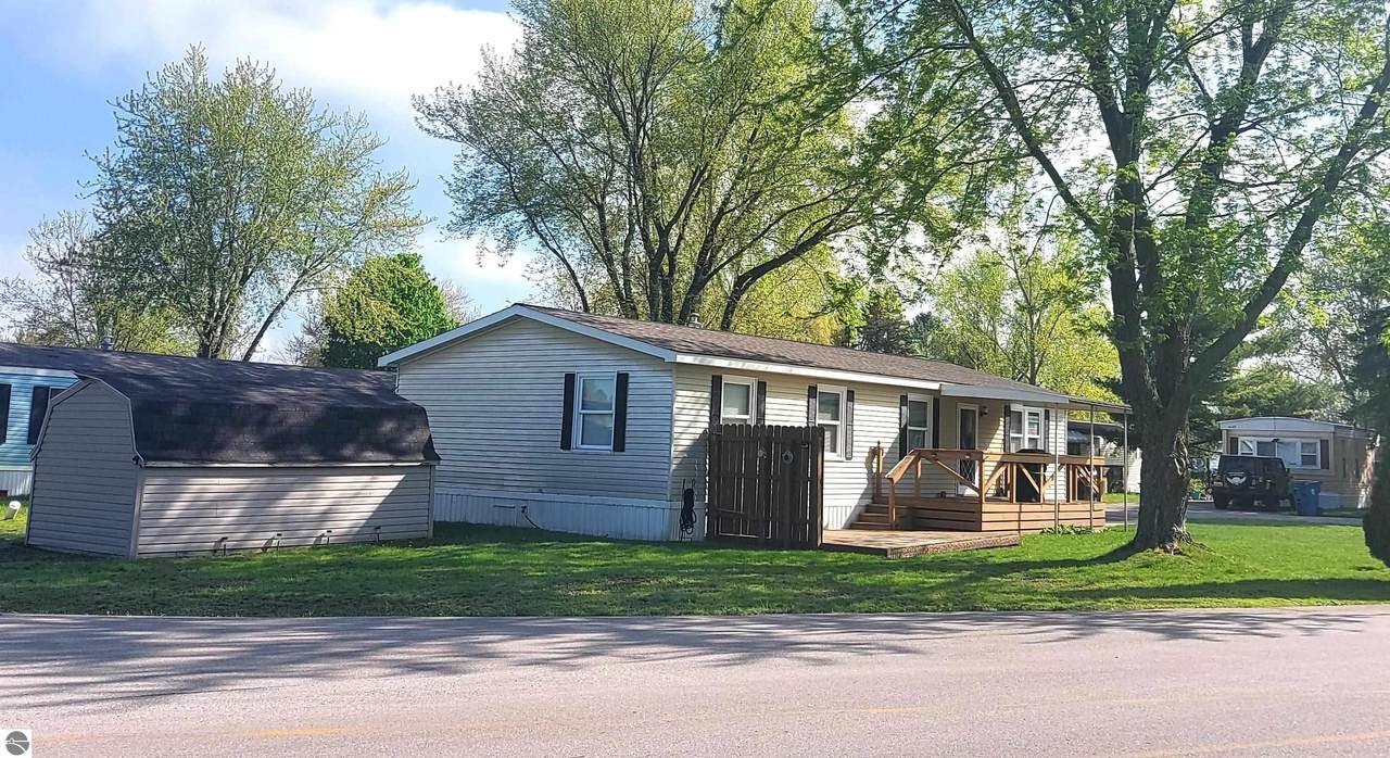 4548 Goldenrod Drive - Photo 1