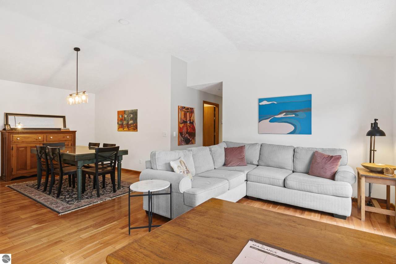 2184 Hammond Place Center - Photo 1