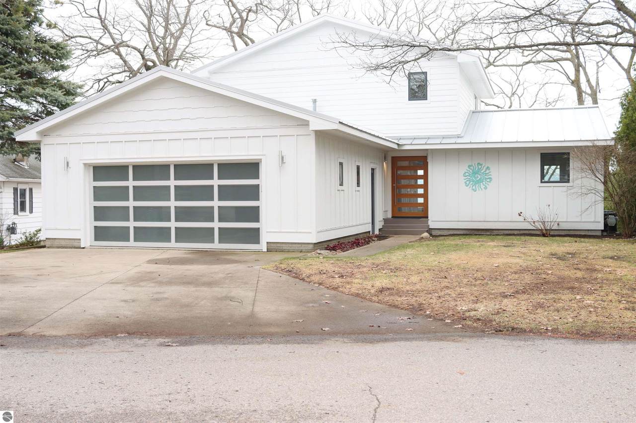 745 Crescent Avenue - Photo 1