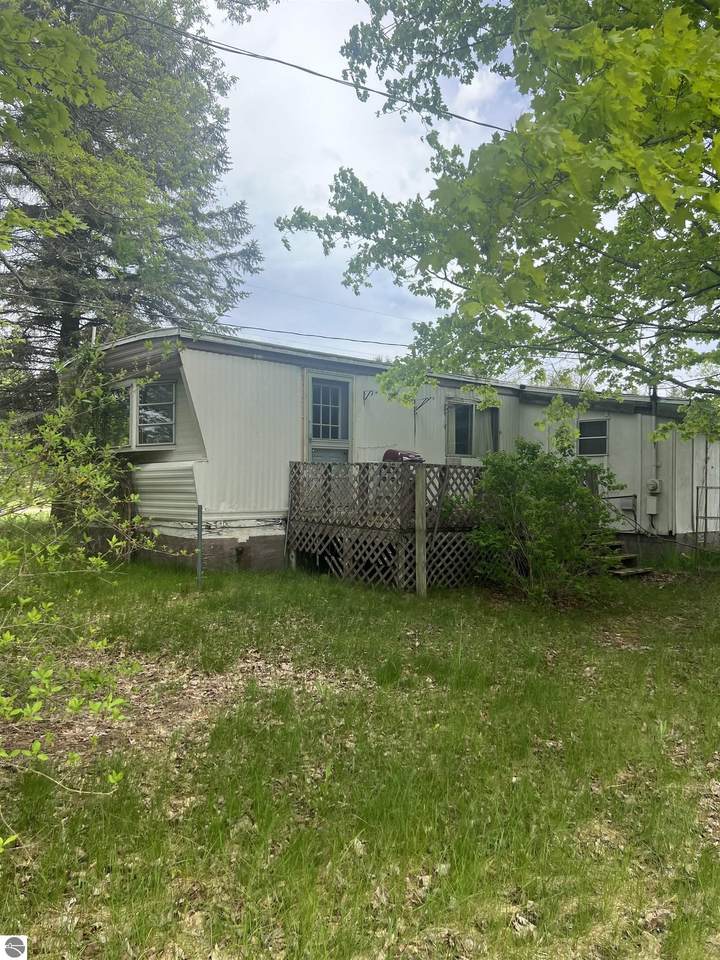 8713 Kingsley Road - Photo 1
