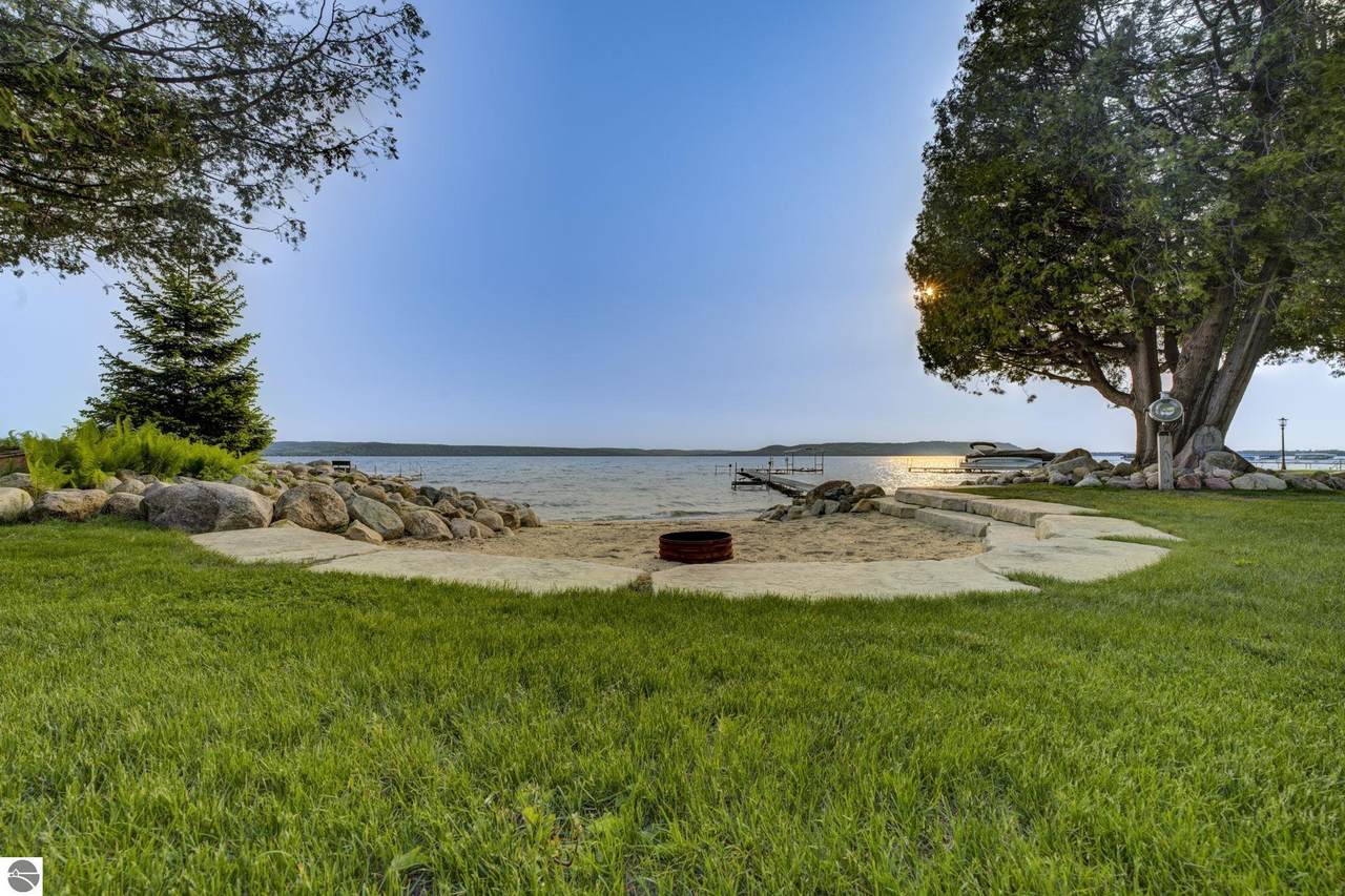 7620 Dunns Farm Road - Photo 1