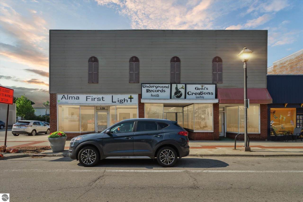 124 Superior Street - Photo 1