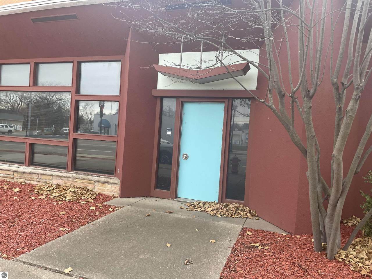 324 Superior Street - Photo 1