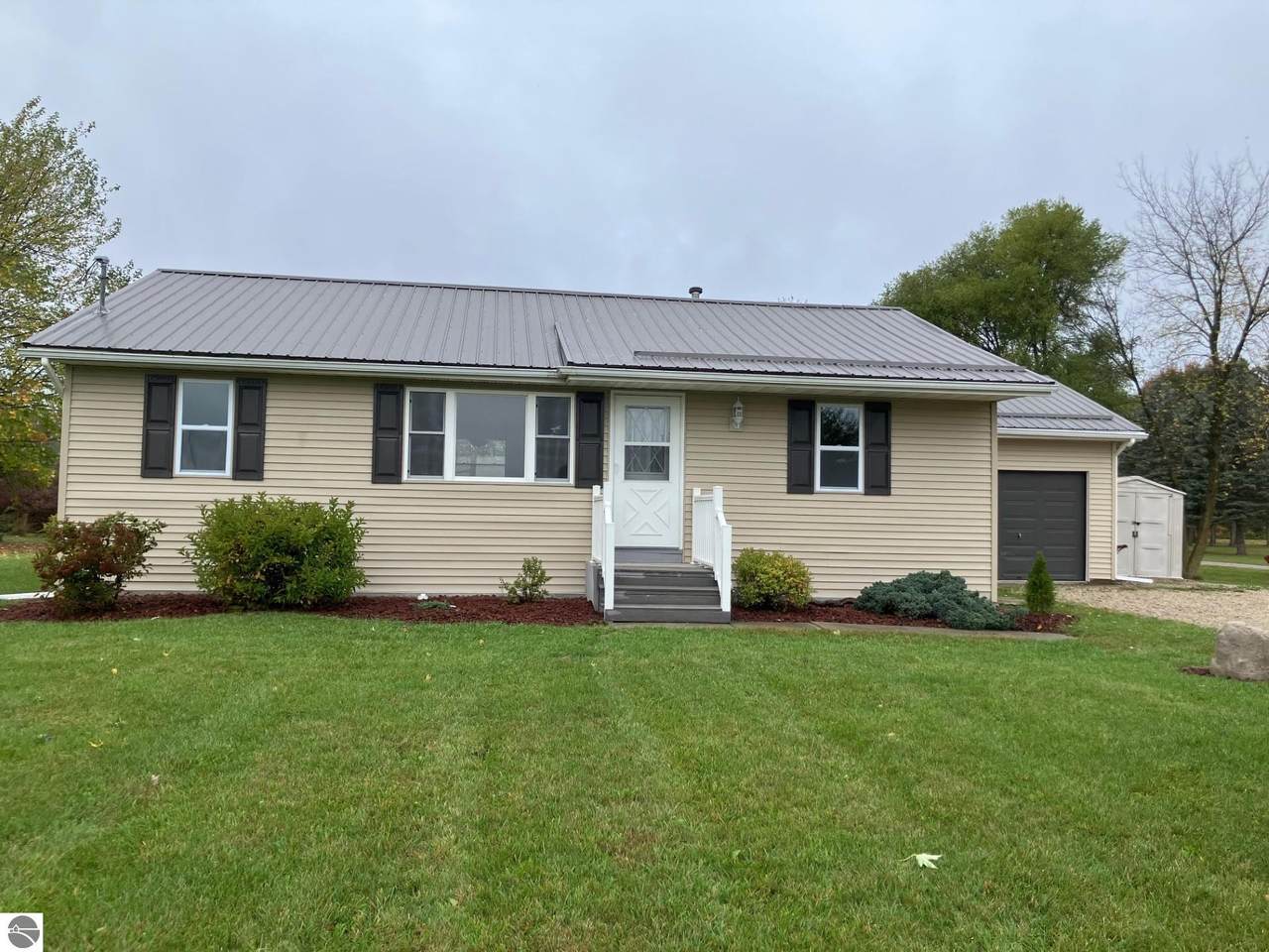 4471 Mission Road - Photo 1