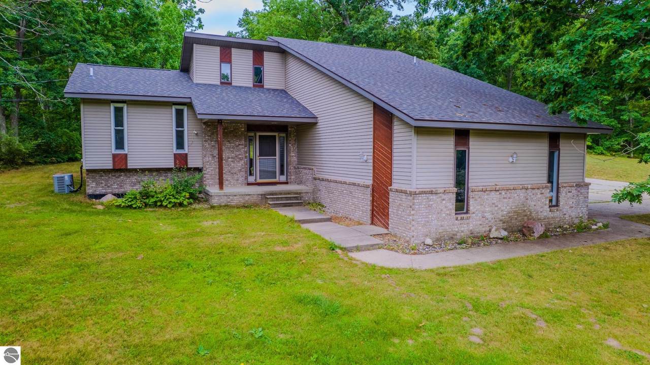 1825 Sunset Drive - Photo 1