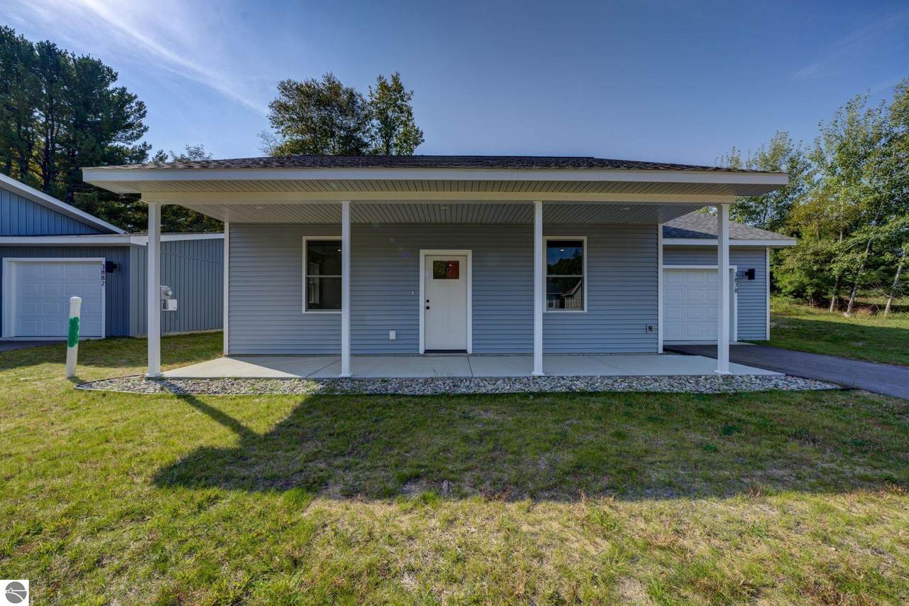 3878 Falling Leaf Trail - Photo 1