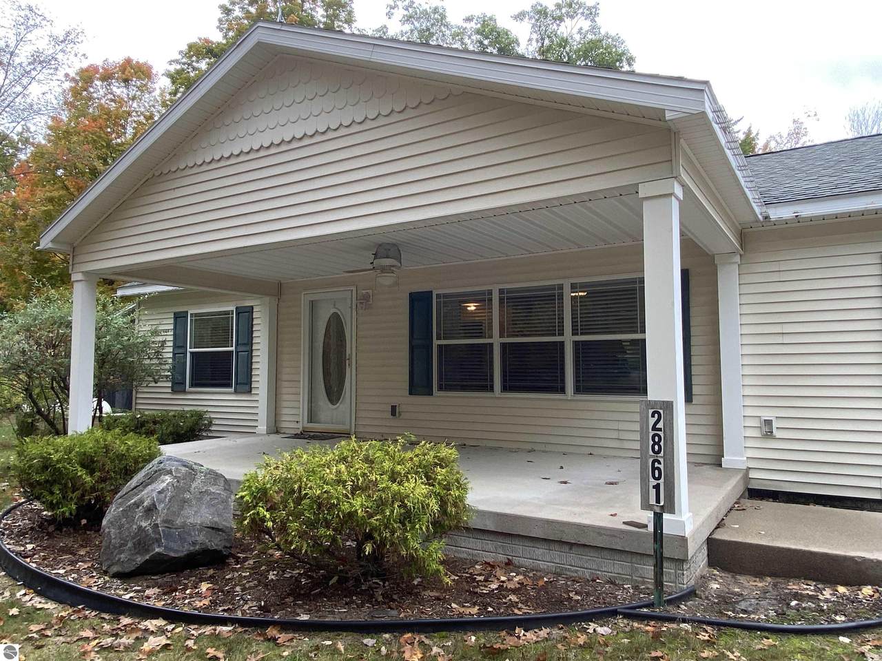 2861 Peters Road - Photo 1