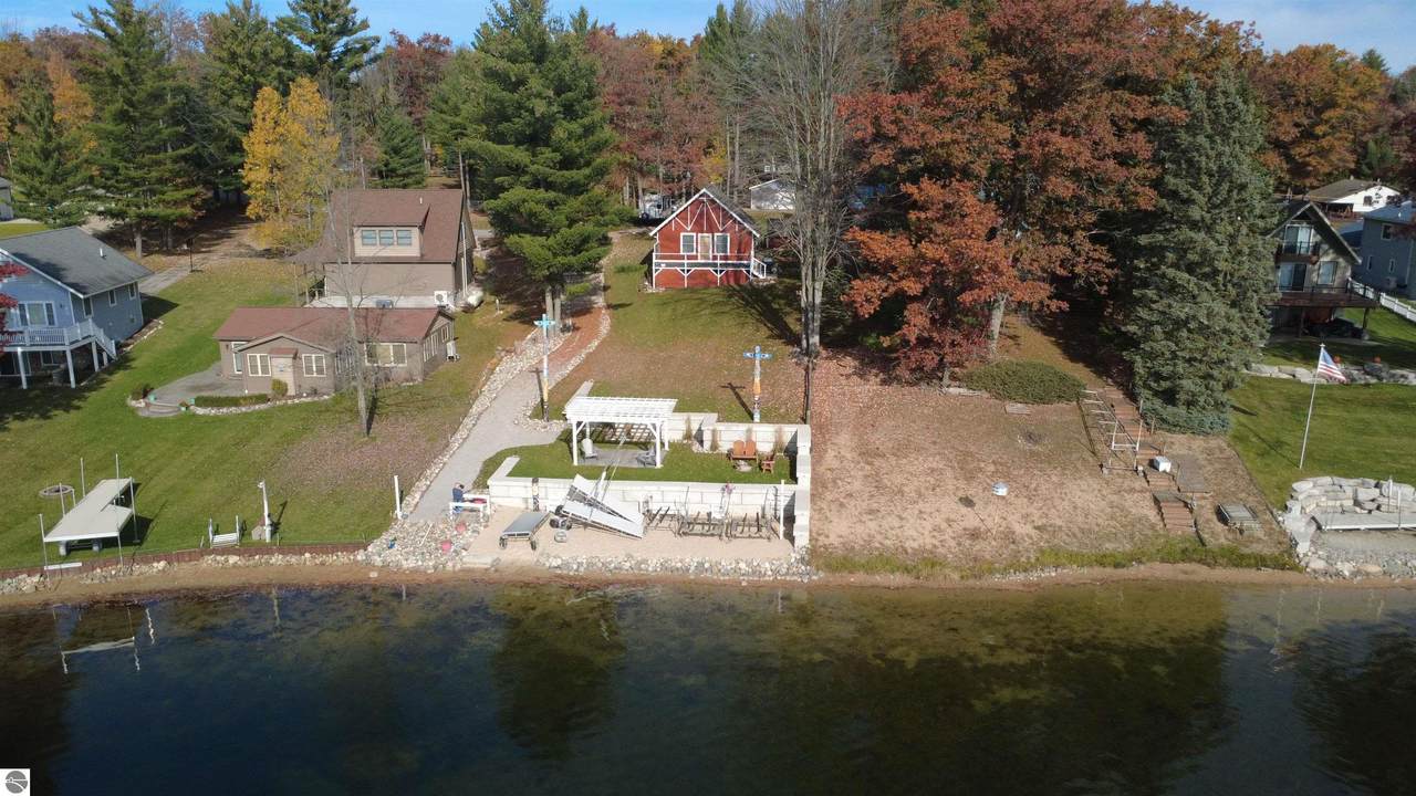 1820 Ogemaw Trail - Photo 1