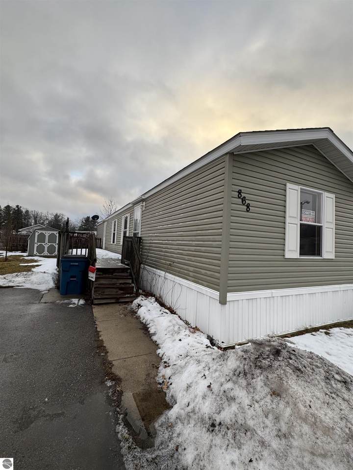 868 Shady Lane - Photo 1