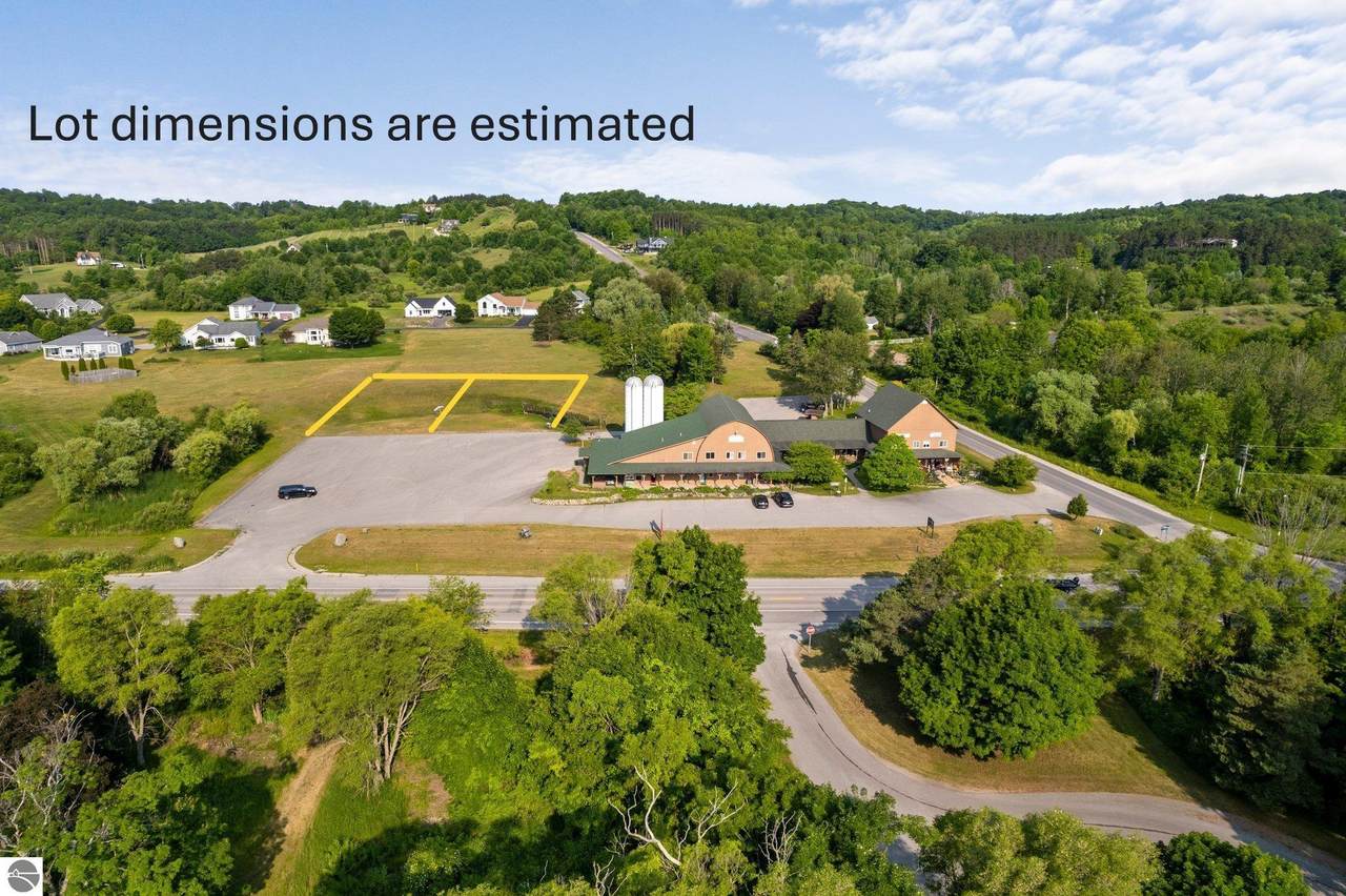 5046 West Bay Shore Drive - Photo 1