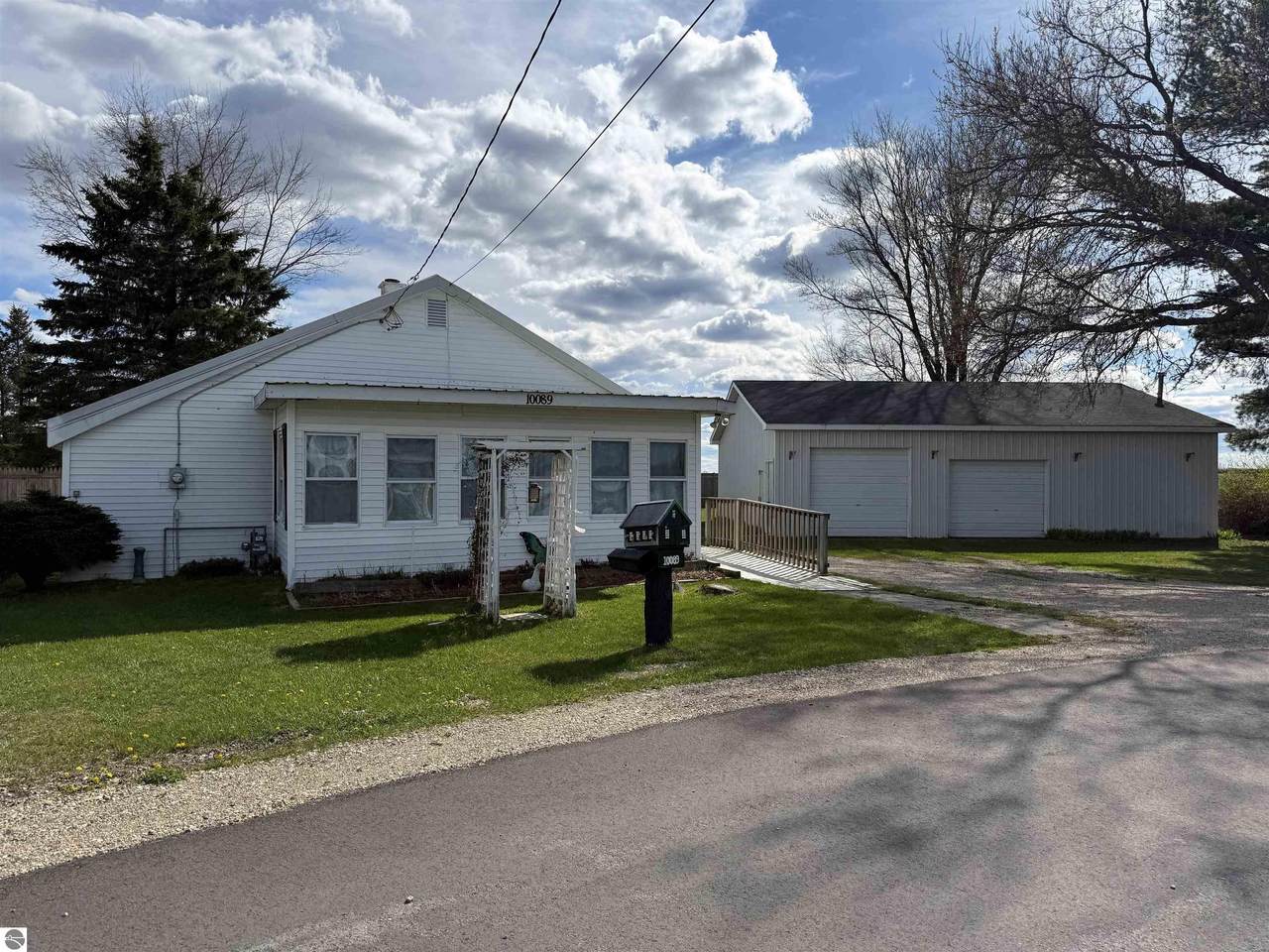 10089 Otis Drive - Photo 1