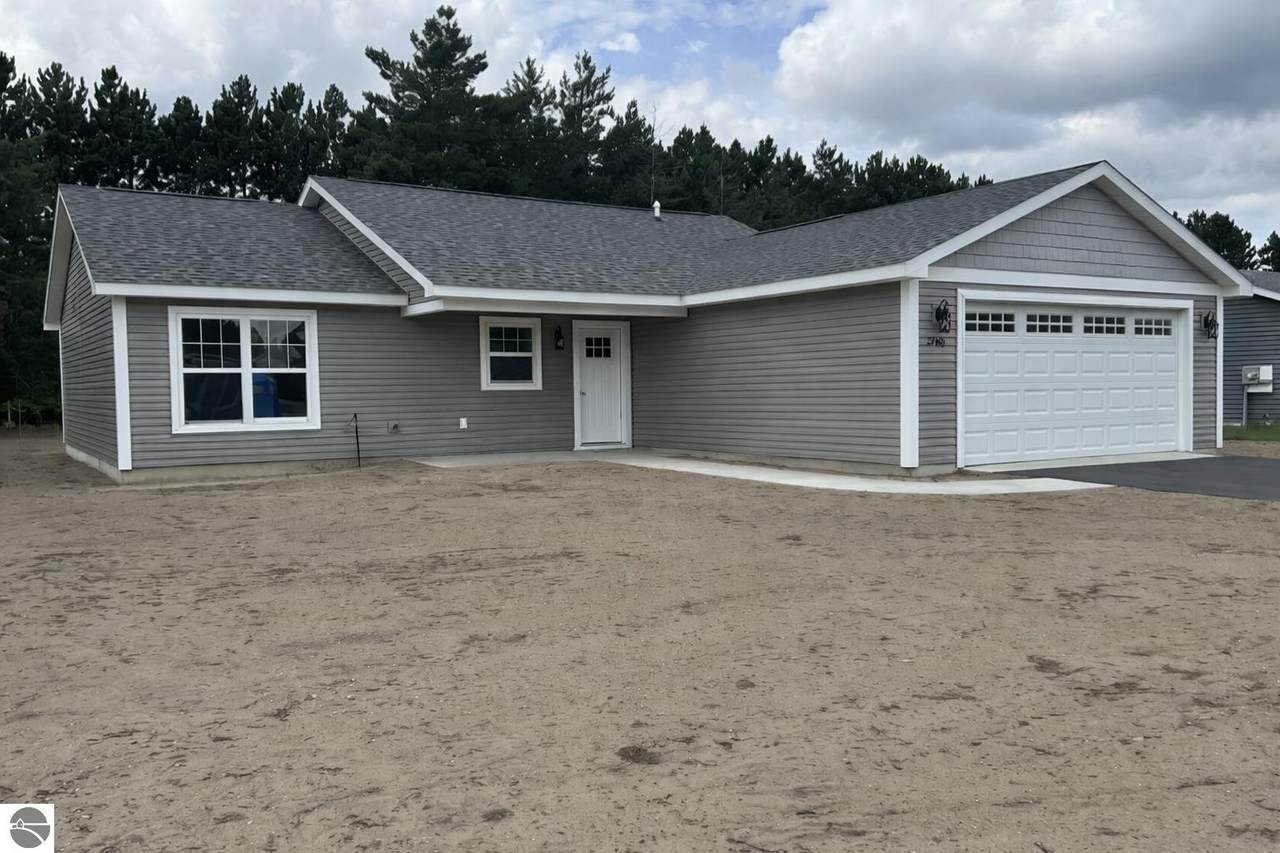 2740 Mockingbird Drive - Photo 1