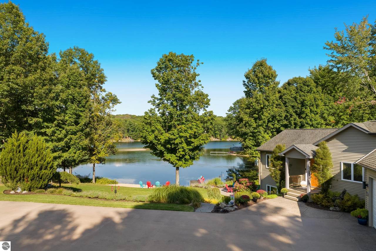 2390 Lake Chandler Drive - Photo 1