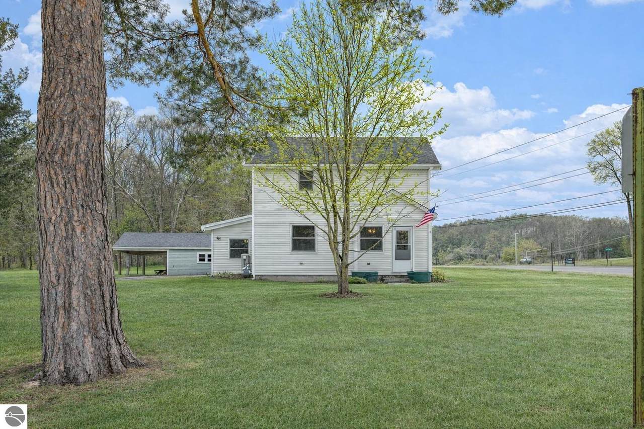 111 Forest Home Avenue - Photo 1