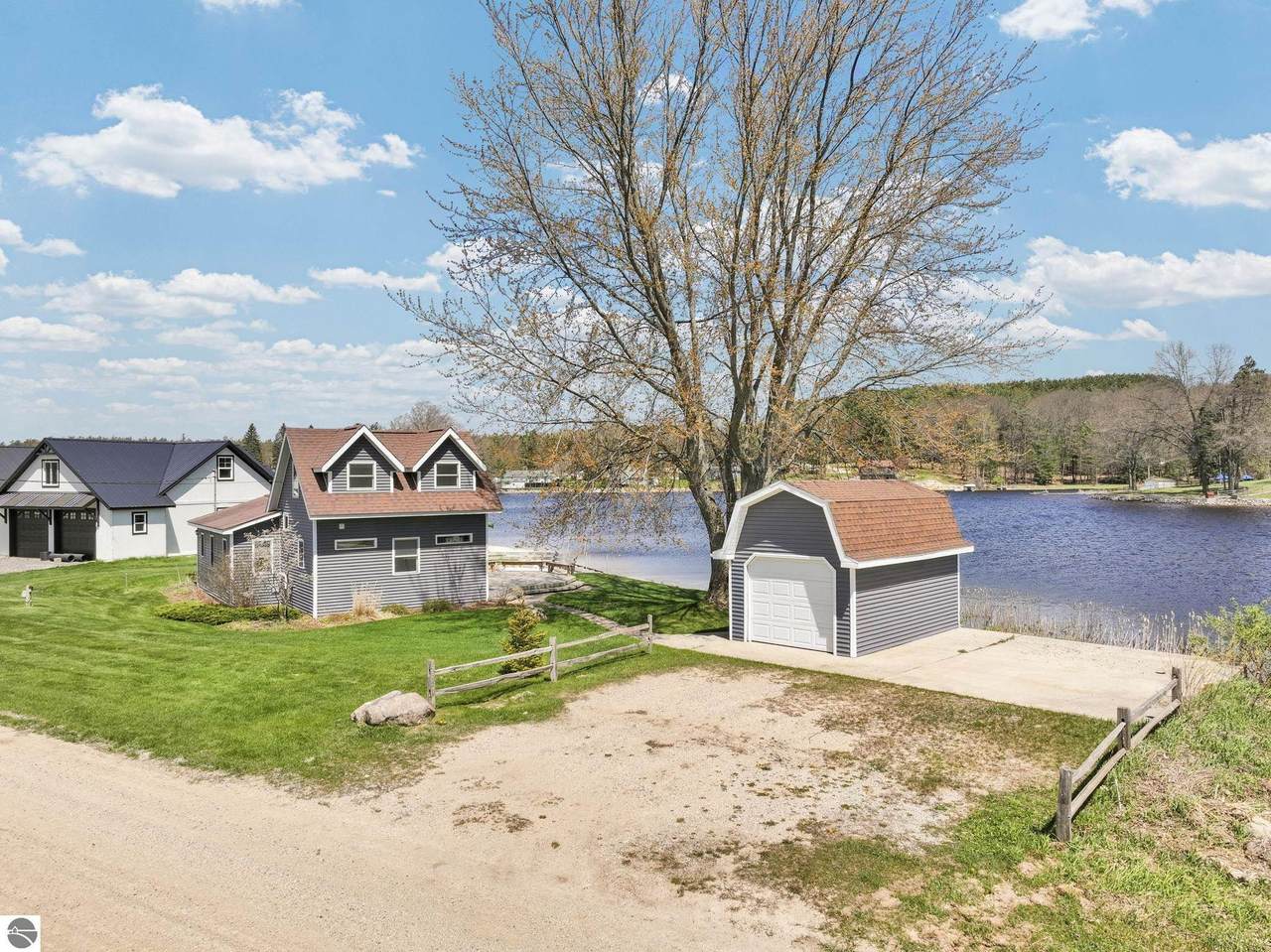 9351 50 Road - Photo 1