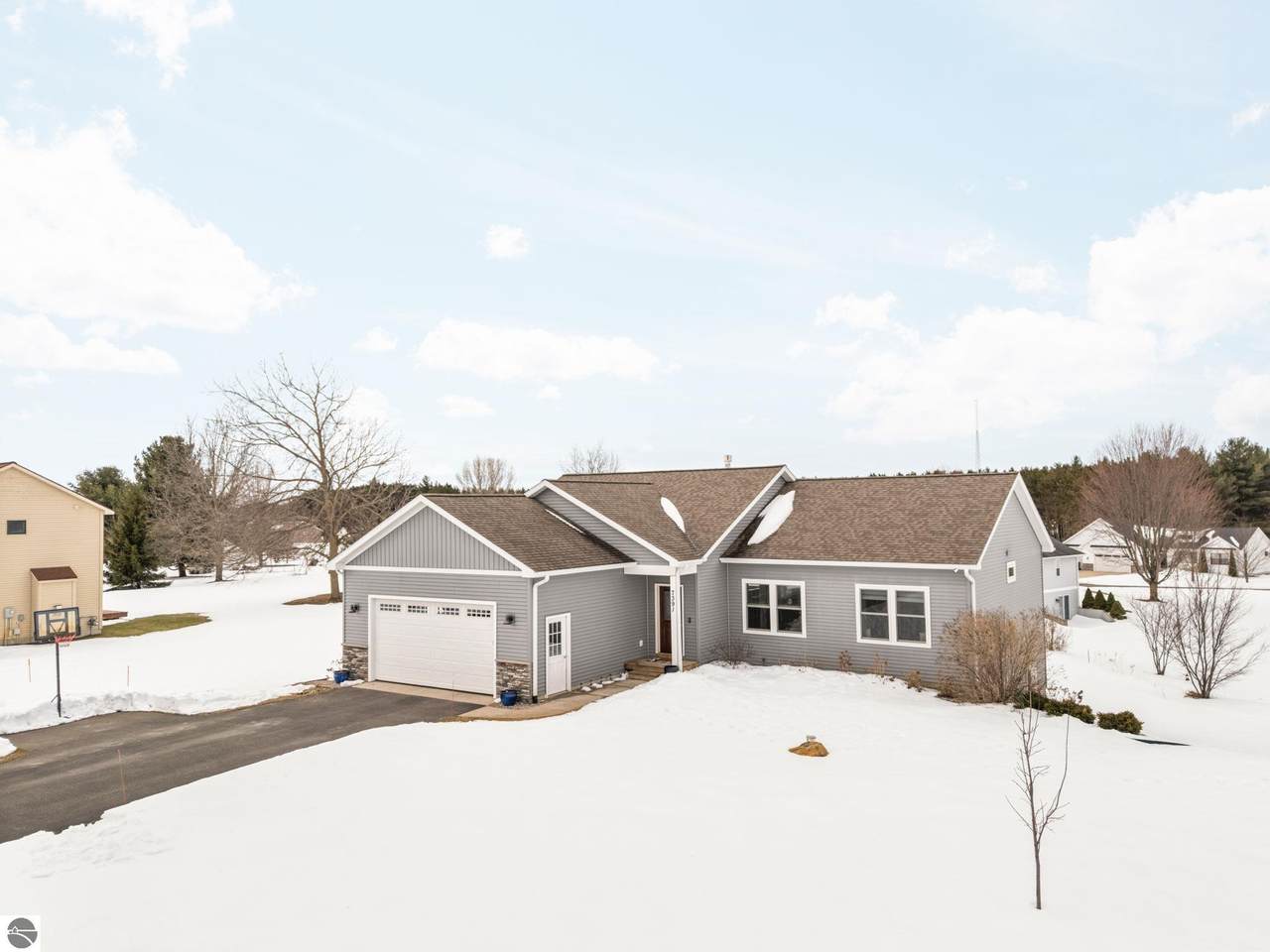 7391 Briar Ridge Drive - Photo 1