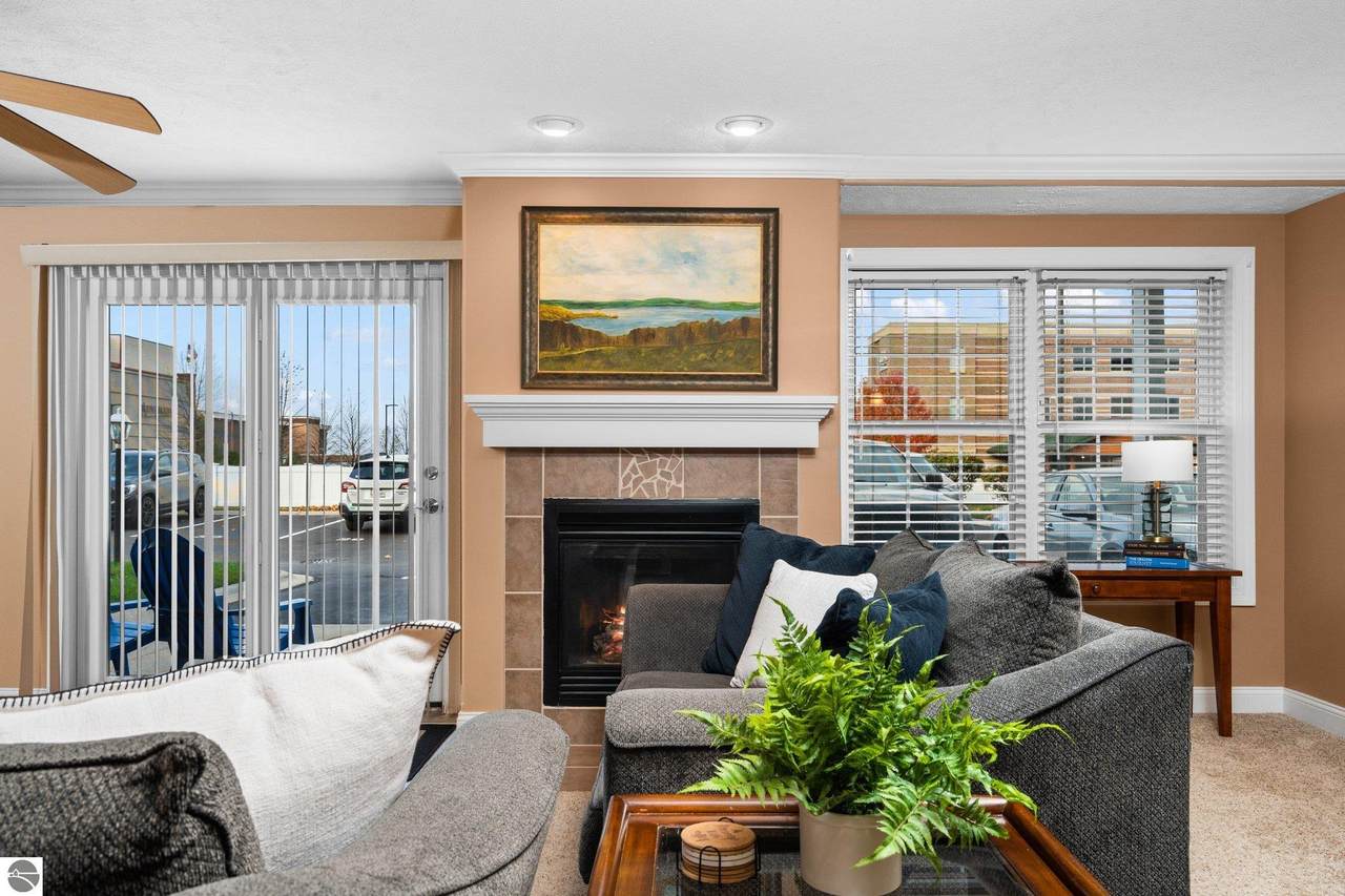 715 State Street - Photo 1