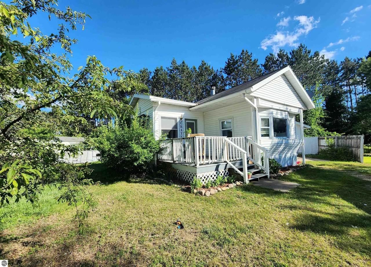 220 Pine Street - Photo 1