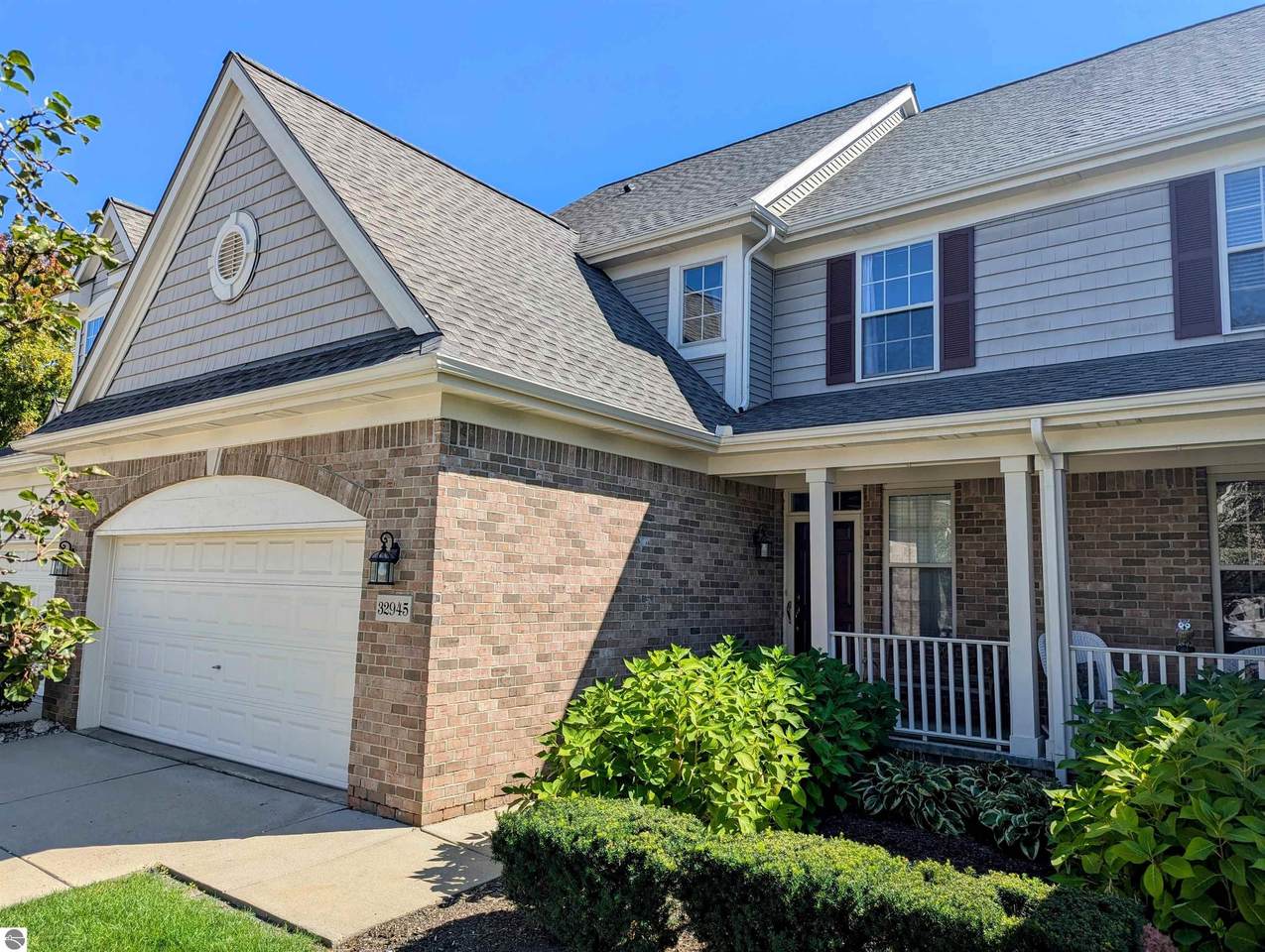 32945 Brookside Circle - Photo 1
