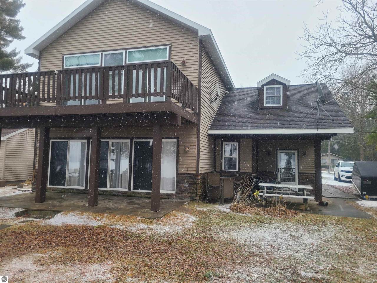 4524 Evergreen Drive - Photo 1