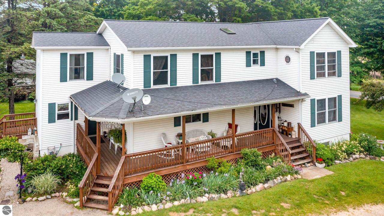 1072 Coldwater Road - Photo 1