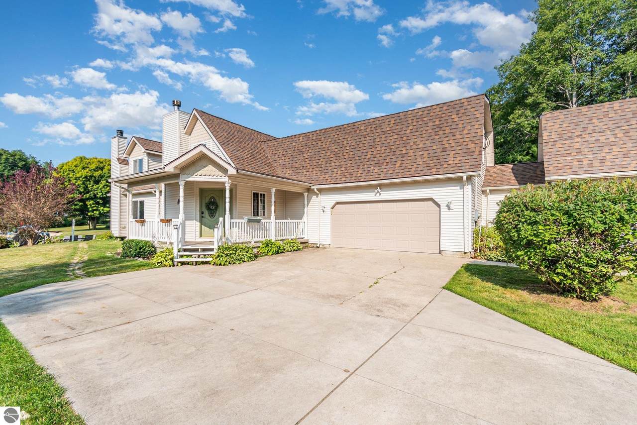 7746 Five Lakes Drive - Photo 1