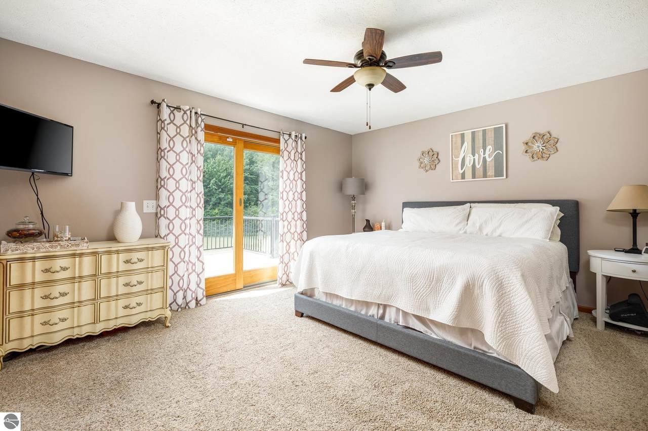 293 Barratt Road - Photo 1