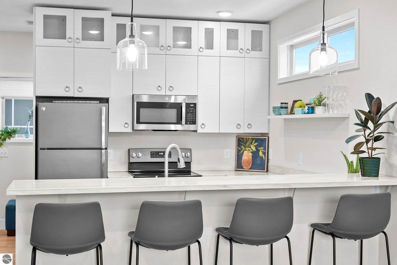 918 Front Street - Photo 1