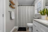 1021 Front - Photo 9