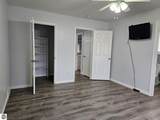 711 Sawyer - Photo 26