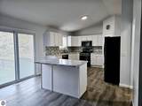 711 Sawyer - Photo 5