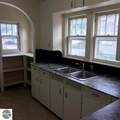 1022 Lansing - Photo 6