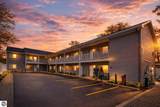 619 Eighth - Photo 17