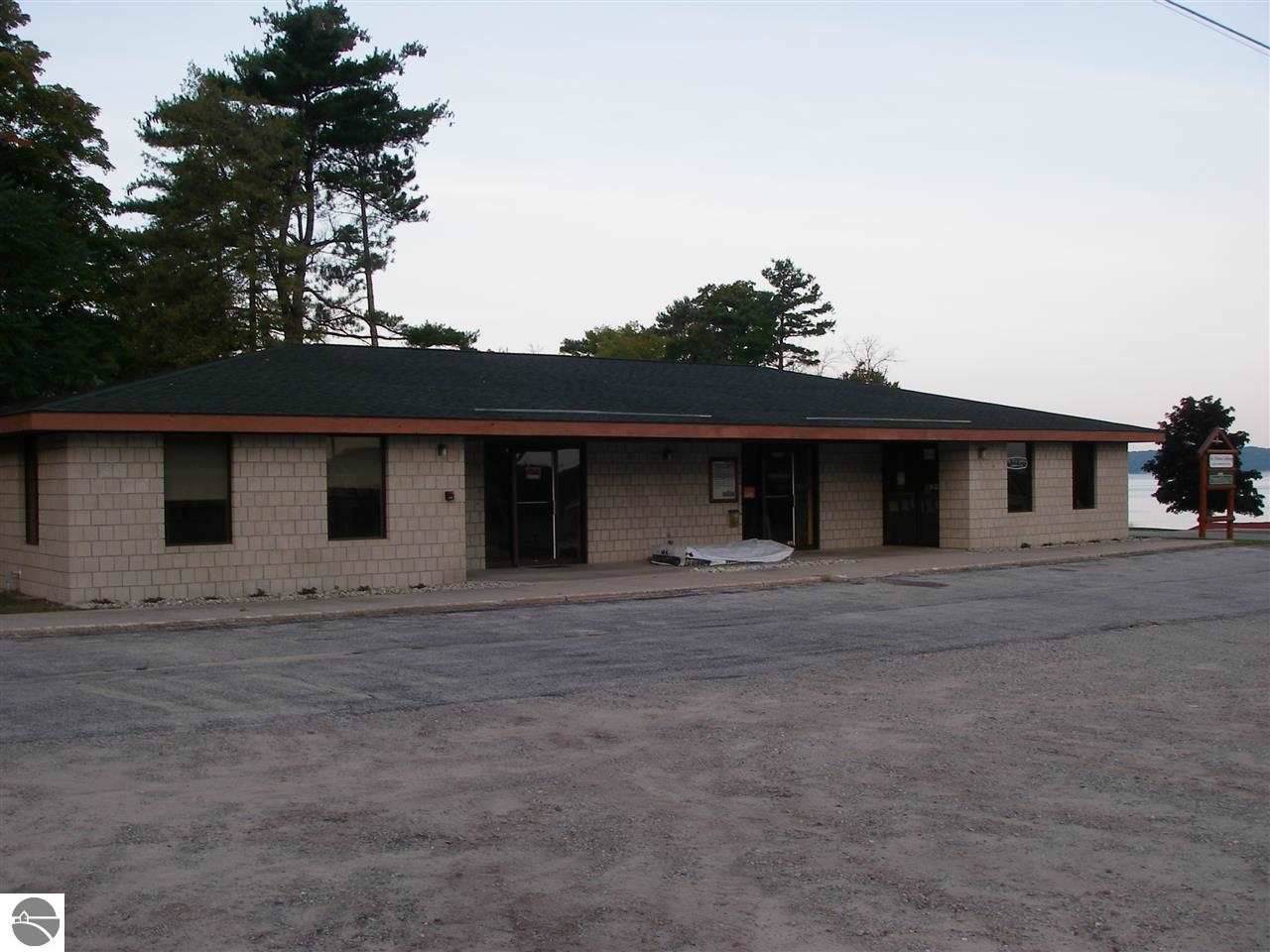 3506 Kirkland Court - Photo 1