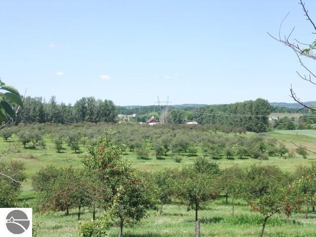 520 Garfield Road, N - Photo 1