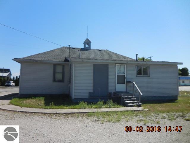 708 Bay Street - Photo 1