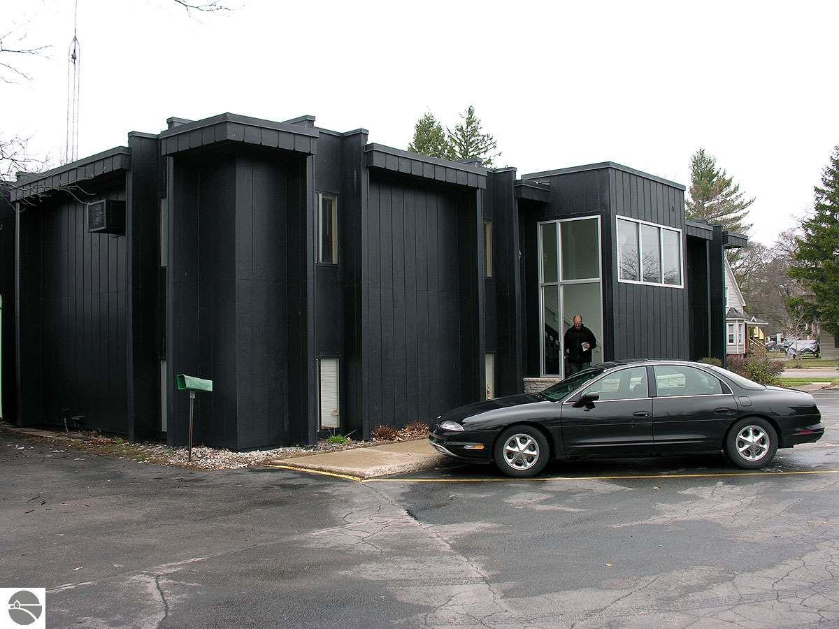 870 Eighth Street - Photo 1