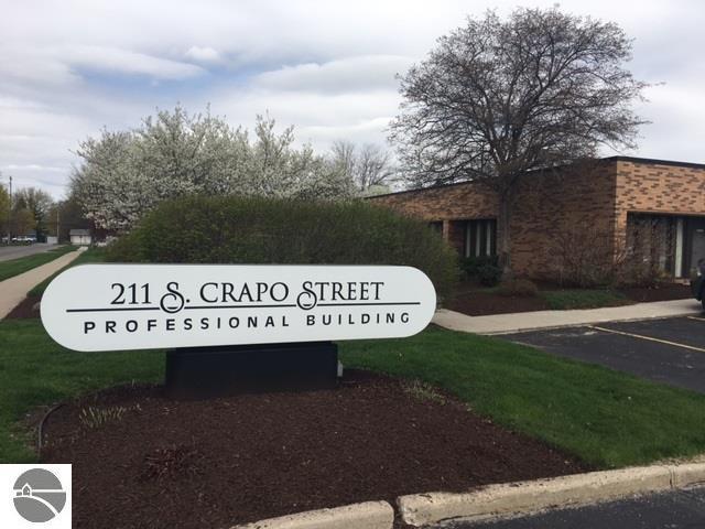 211 Crapo - Photo 1