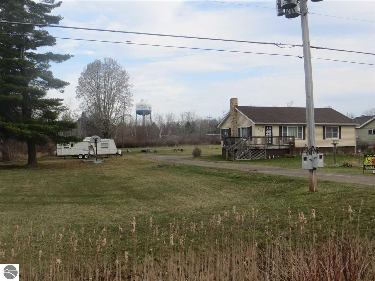 910 Lake Street - Photo 1